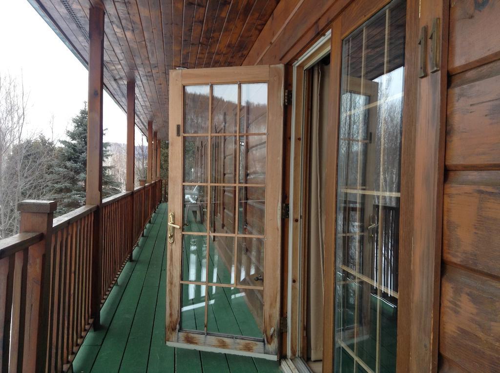 Aux Berges Du St-Maurice Hotel Saint-Jean-des Piles Esterno foto